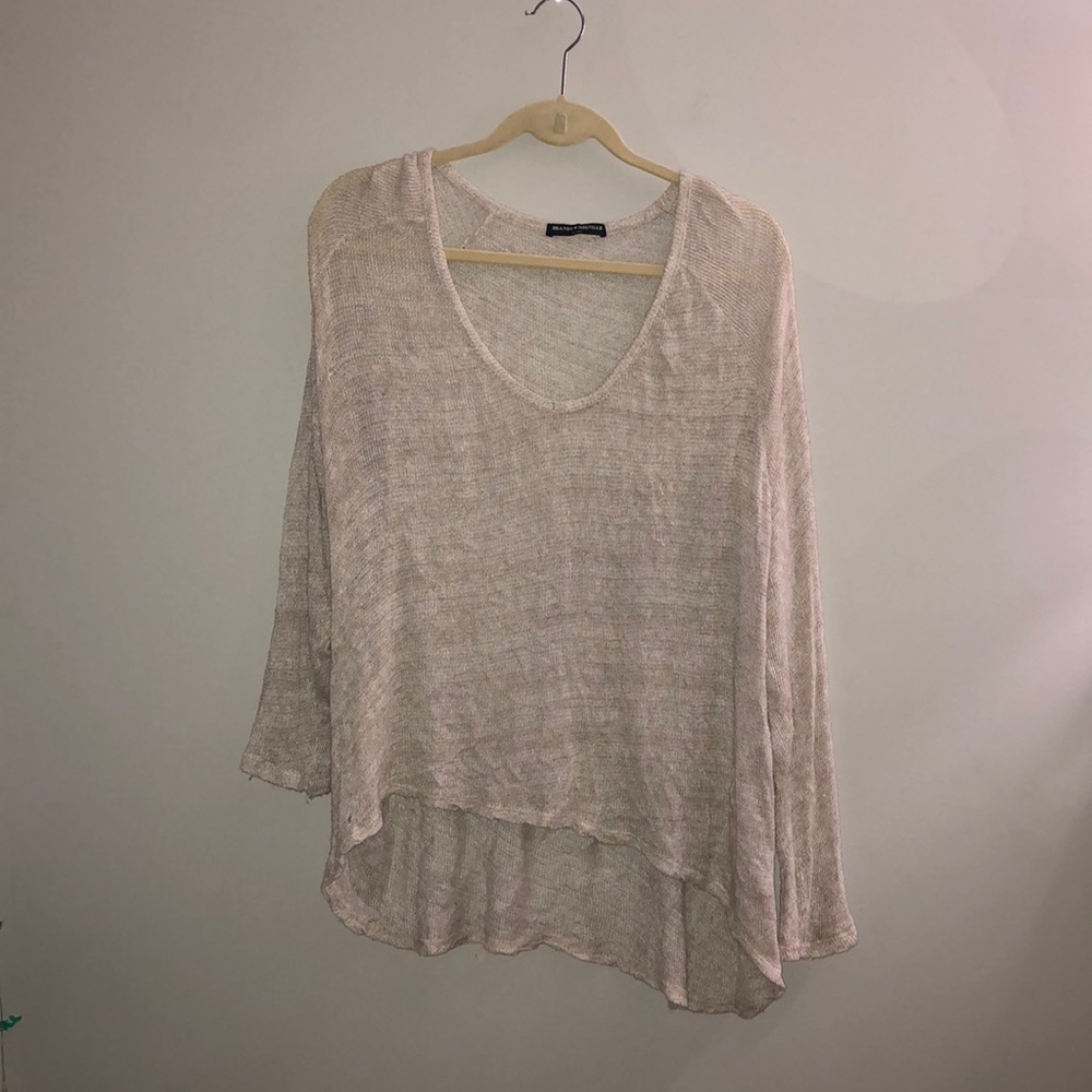 Brandy Melville long sleeve sweater